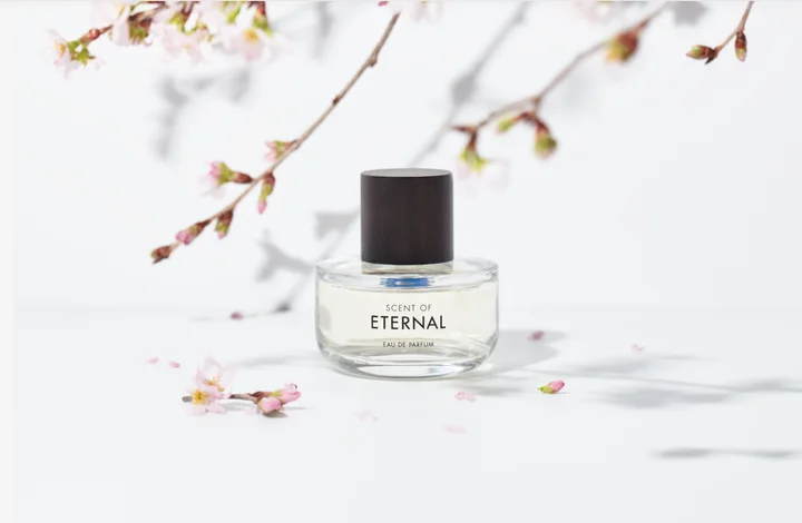 セントオブエターナル (SCENT OF ETERNAL)を徹底解説！ノート・おすすめ・似た香りの香水についてや感想・錦戸亮と赤西仁プロデュース・贈り物エピソード