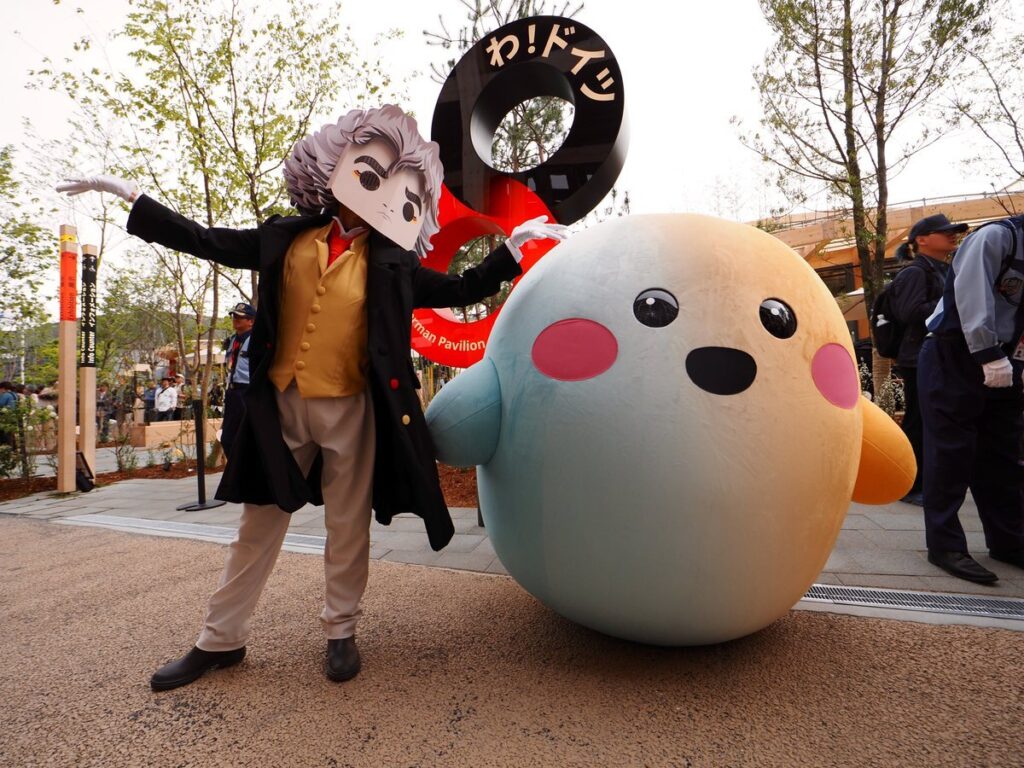 【大阪・関西万博】レストラン直行OK？展示必須？パビリオン別グルメアクセス完全ガイド！各館のおすすめグルメや特徴、注意点などご紹介！