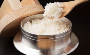 【備蓄米】え、古米じゃないの！？備蓄米を新米みたいに美味しく食べる方法、教えちゃいます！違いからレシピ、保存法まで完全ガイド！