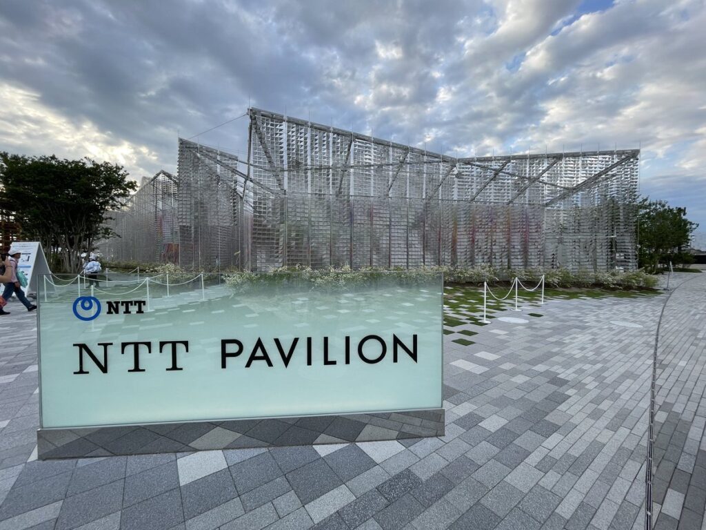 【大阪関西万博】NTTパビリオン完全ガイド│混雑状況や当日予約、perfume登場やそのほかの見どころ・3D体験レポなどご紹介！
