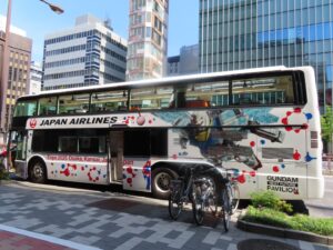 【大阪・関西万博】残り約40日!9/5から開催するガンダム×「レストランバス」完全ガイド│パビリオン入場予約特典が付いてきて大阪の名店料理が楽しめる！